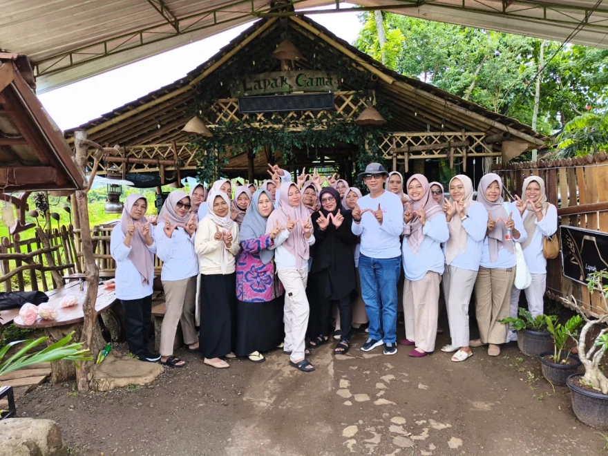 Awali Tahun 2026, Kader Posyandu Desa Waru Menggelar Pertemuan Rutin Kader di Lapak Gama Dusun Gaton