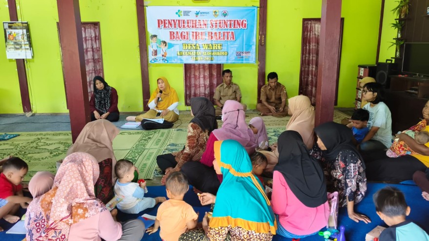 Penyuluhan Stunting bagi Ibu Balita Desa Waru di Posyandu Kenanga Dusun Gaton